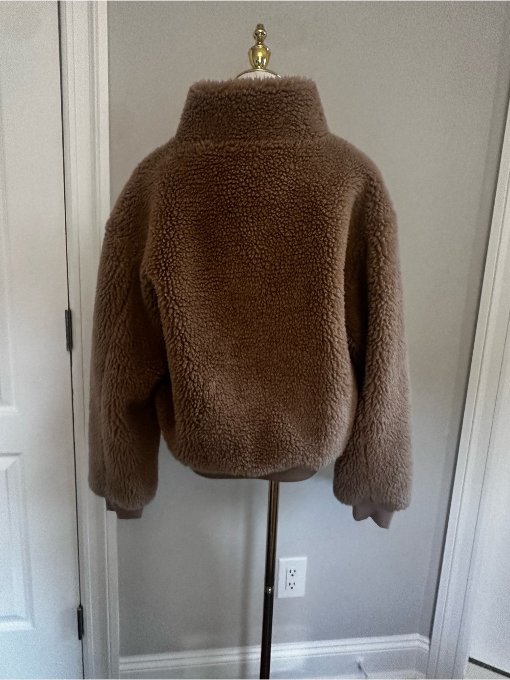 Aritzia Babaton~Antic Sherpa Bomber Jacket - Picture 4 of 5